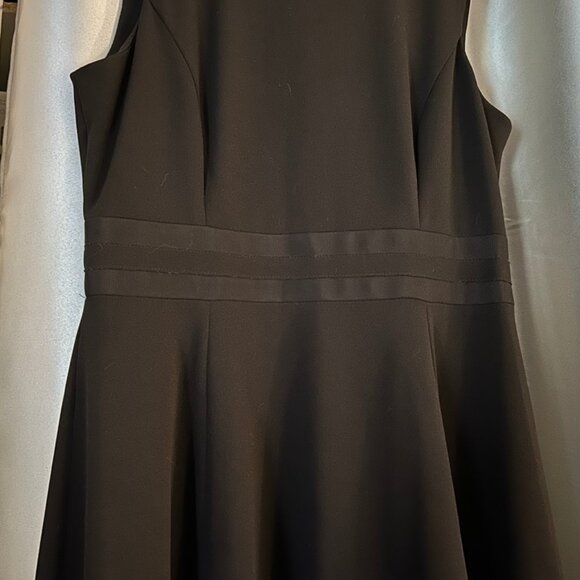 Calvin Klein Cocktail Dress - mesh trim - size 14 - Picture 3 of 7